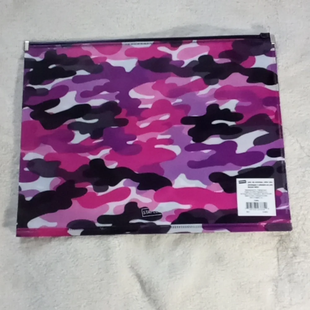 STAPLES CAMO POLY SLIDE ENVELOPES! NEW!! BUNDLE OF 10